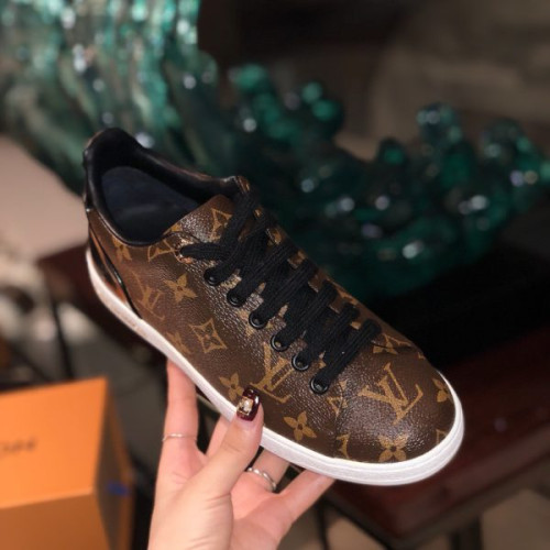 l0*is-V*t0n-shoes-58