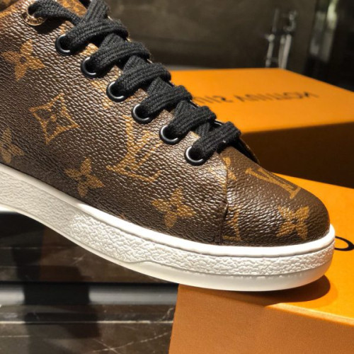 l0*is-V*t0n-shoes-58