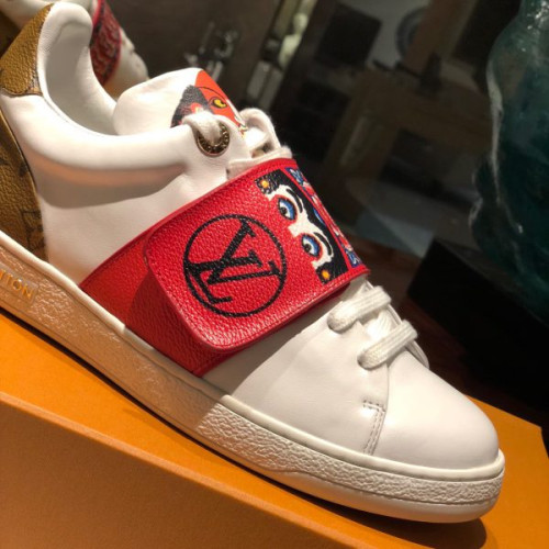 l0*is-V*t0n-shoes-64