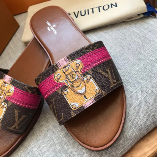 l0*is-V*t0n-slippers-2