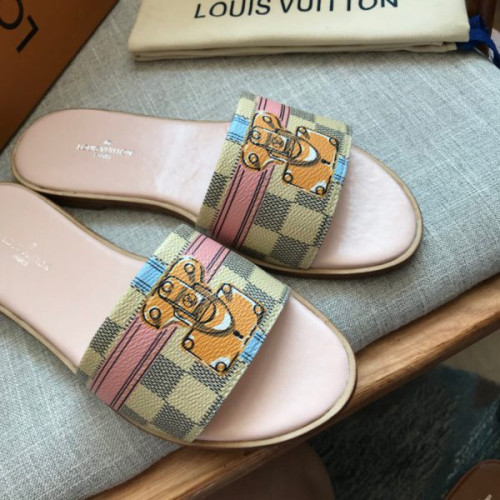 l0*is-V*t0n-slippers