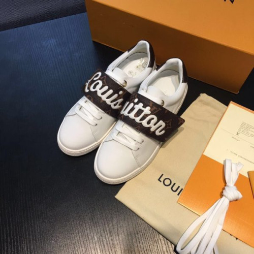 l0*is-V*t0n-sneakers-10