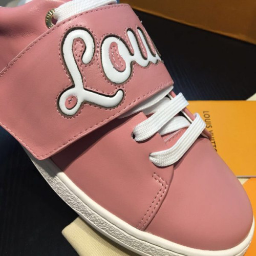 l0*is-V*t0n-sneakers-12