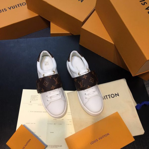 l0*is-V*t0n-sneakers-15