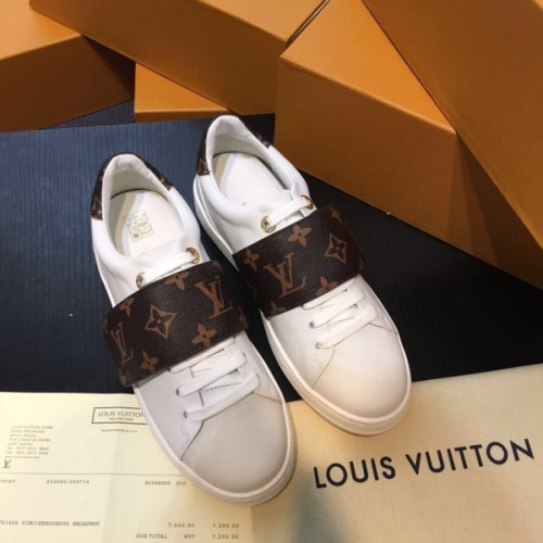 l0*is-V*t0n-sneakers-15