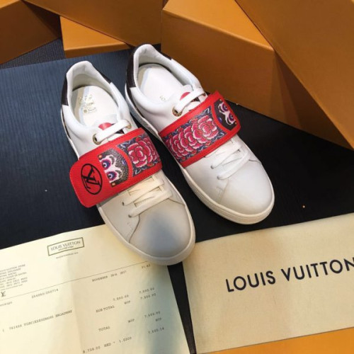 l0*is-V*t0n-sneakers-16