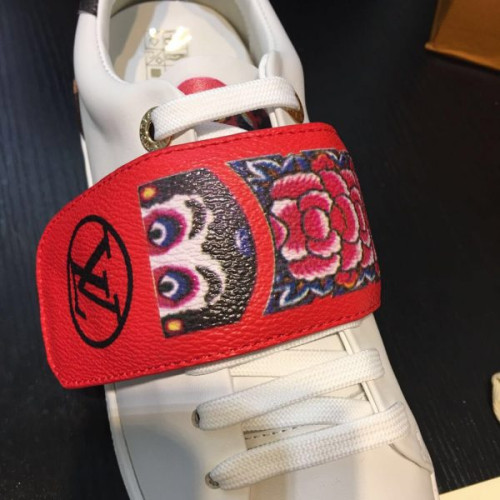 l0*is-V*t0n-sneakers-16