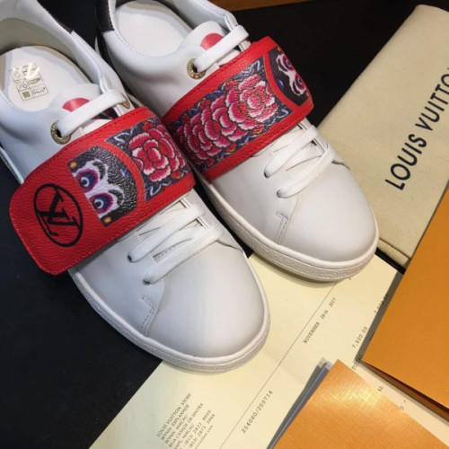 l0*is-V*t0n-sneakers-16