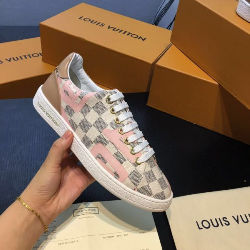 l0*is-V*t0n-sneakers-19