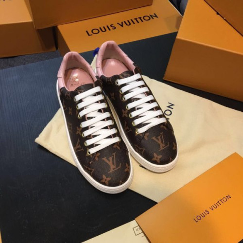 l0*is-V*t0n-sneakers-20