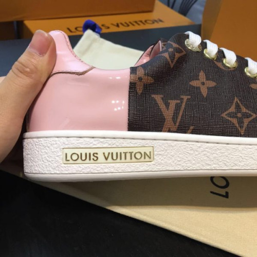 l0*is-V*t0n-sneakers-20