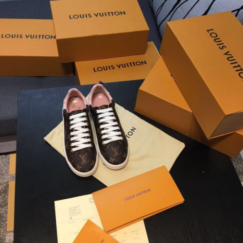 l0*is-V*t0n-sneakers-20