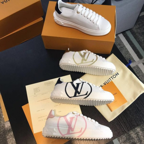 l0*is-V*t0n-sneakers-2