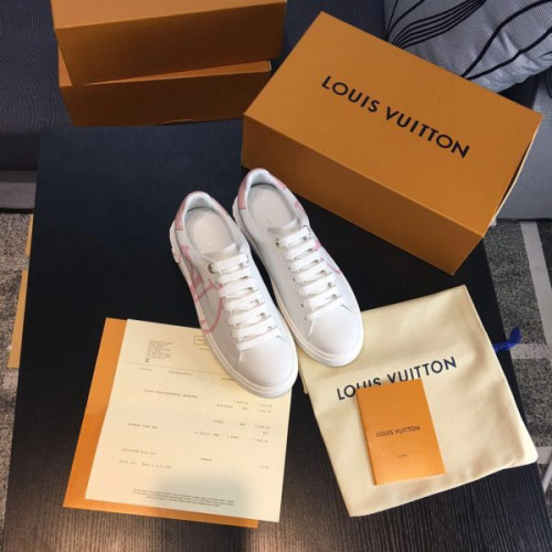 l0*is-V*t0n-sneakers-2