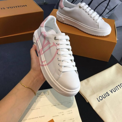 l0*is-V*t0n-sneakers-2