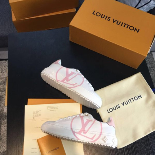 l0*is-V*t0n-sneakers-2