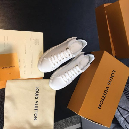 l0*is-V*t0n-sneakers-5