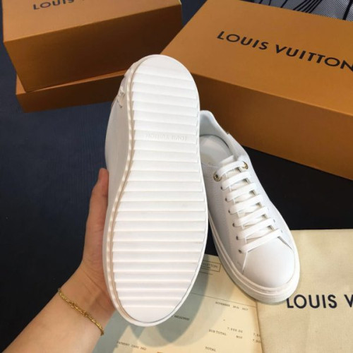 l0*is-V*t0n-sneakers-6