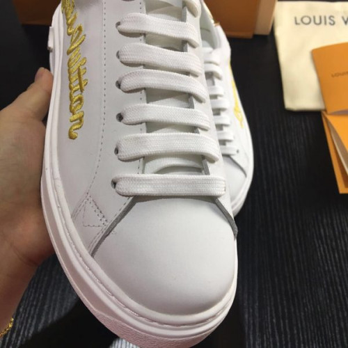 l0*is-V*t0n-sneakers-8