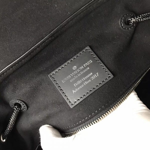 l0*is-v*t0n-S*p*e-backpack-2