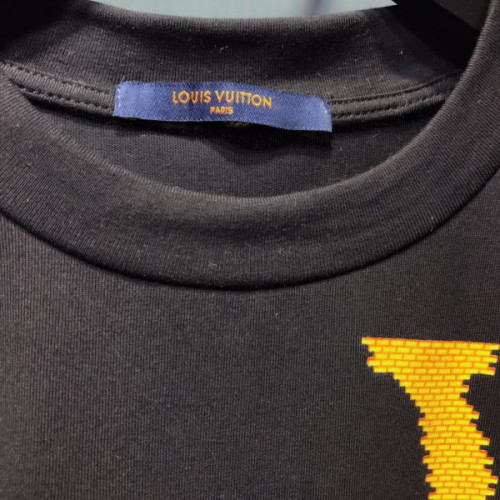 l0*is-V*t0n-t-shirt-23