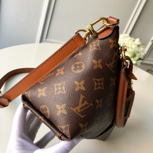 l0*is-V*t0n-tote-bb