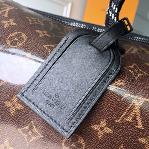 l0*is-V*t0n-travel-bag