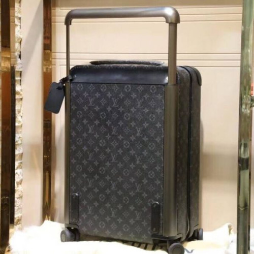 l0*is-V*t0n-travel-box-4