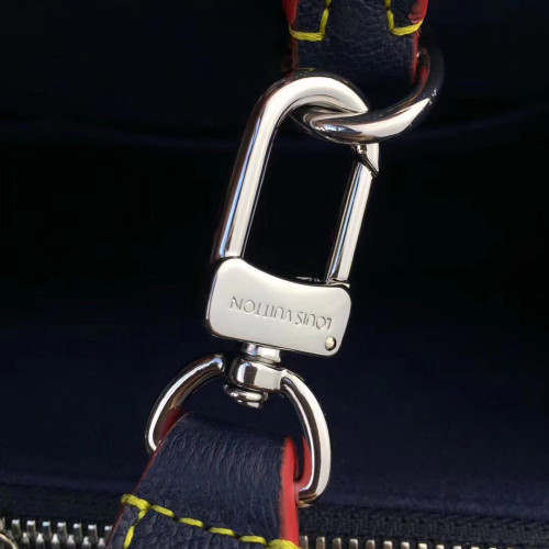 l0*is-V*t0n-twist-tote-3