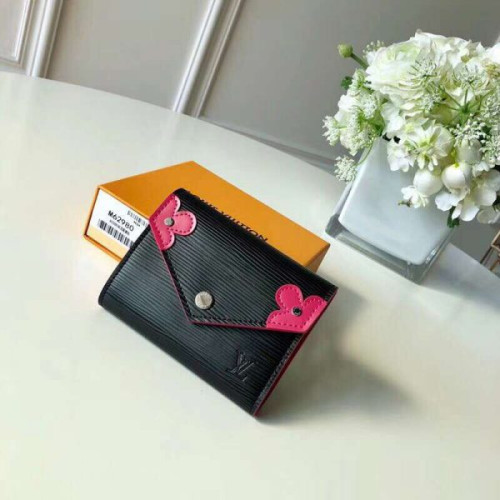 l0*is-V*t0n-wallet-17