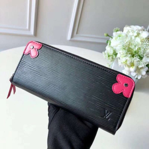 l0*is-V*t0n-wallet-18