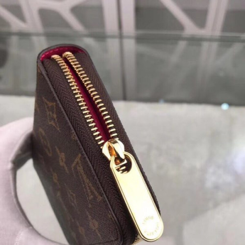 l0*is-V*t0n-wallet-27