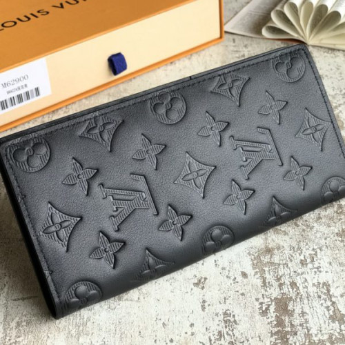 l0*is-V*t0n-wallet-35