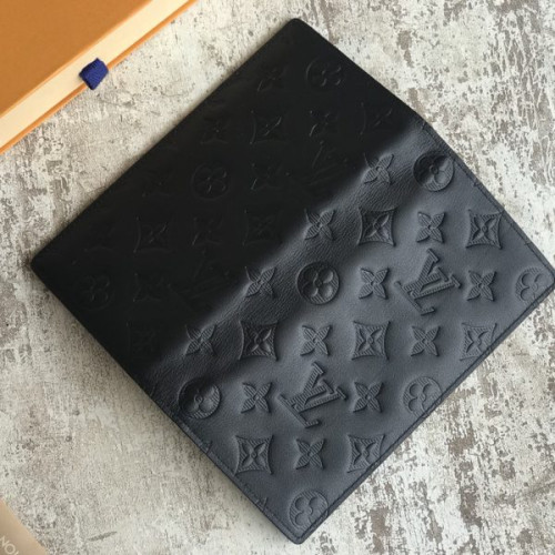 l0*is-V*t0n-wallet-35