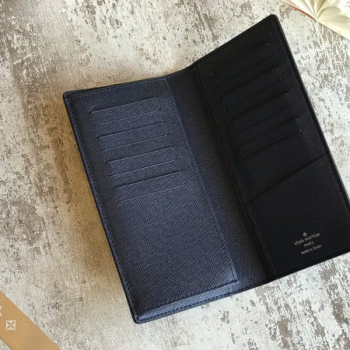 l0*is-V*t0n-wallet-37