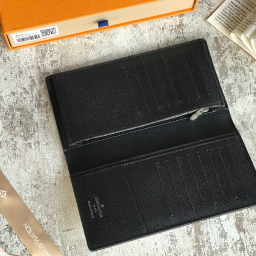 l0*is-V*t0n-wallet-49
