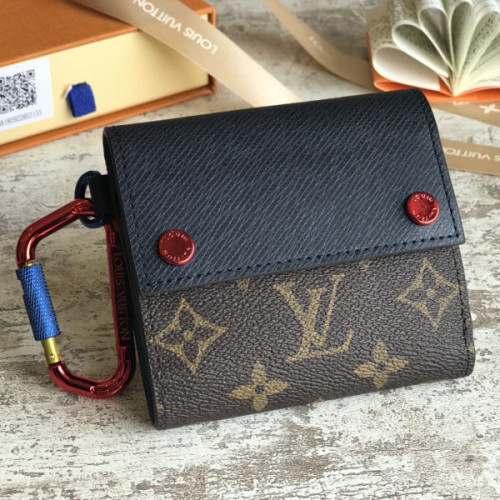 l0*is-V*t0n-wallet-56