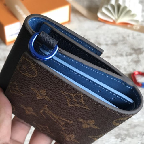 l0*is-V*t0n-wallet-56