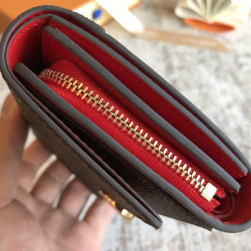 l0*is-V*t0n-wallet-59