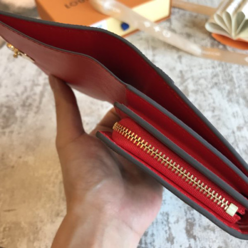 l0*is-V*t0n-wallet-59