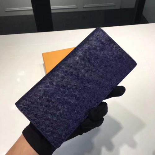 l0*is-V*t0n-wallet-63