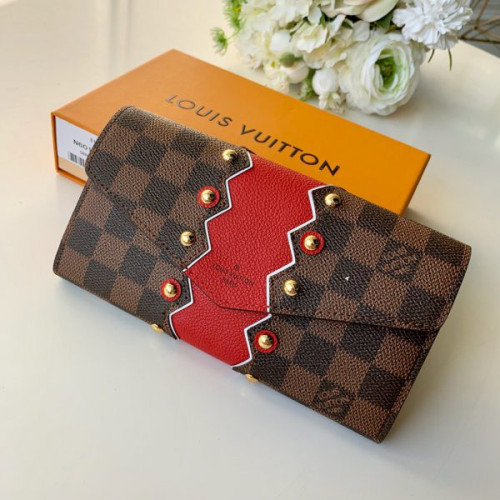 l0*is-V*t0n-wallet-65