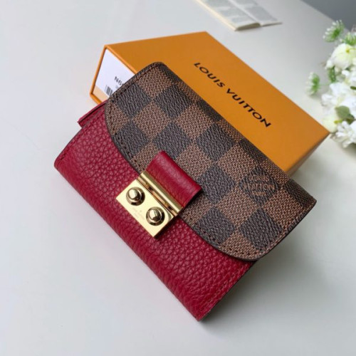 l0*is-V*t0n-wallet-68