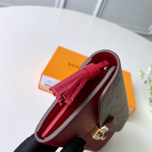 l0*is-V*t0n-wallet-69