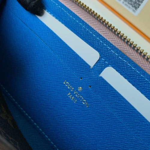 l0*is-V*t0n-wallet-72
