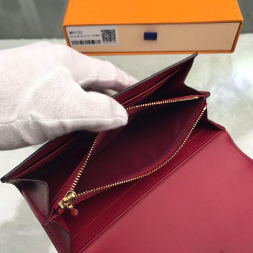 l0*is-V*t0n-wallet-84