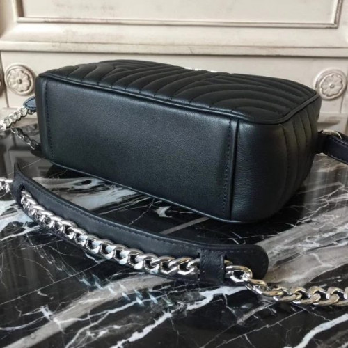 Pra*a-bag-11