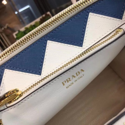 Pra*a-bag-135
