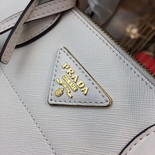 Pra*a-bag-135