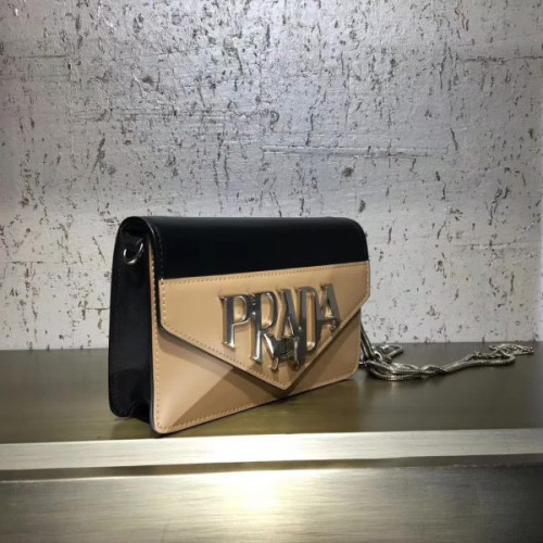 Pra*a-bag-136